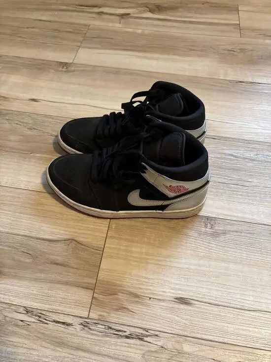 Air Jordan 1 Mid Johnny Kilroy Black Metallic Silver - Picture 2 of 6